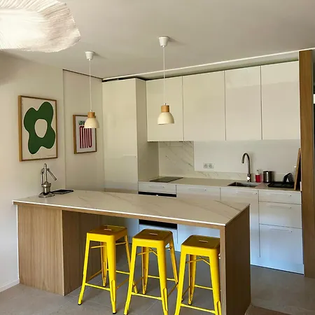Port De Et Piscine Appartement *